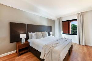 Harbour Highlight Poolside Living on Esplanade