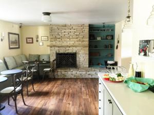 Coachmans Inn, A Four Sisters Inn