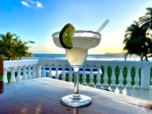 Emerald Luxe Suites
