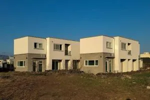 Iho Bay - Yŏndong-ni