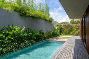 Trident-1 Villa Modern 4BR in Batu Bolong, Canggu