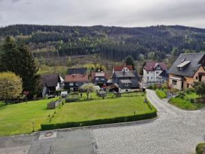 Ferienwohnung am Thüringer Wald Wandern, Radfahren, Parkplatz, Wallbox, Netflix