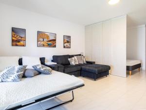 Port Royale 291, Spacious Studio, Heated Pool