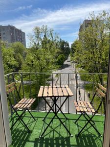 Słoneczny apartament na Żoliborzu dla 2 osób przy Arkadii