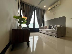 3Mins Walk to Legoland, Gleneagles Hospital & Mall of Medini -DPristine-6Pax-2R2B-