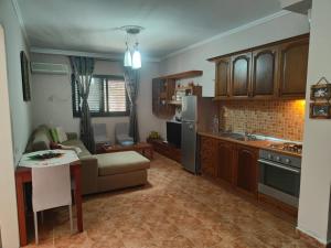 Apartment Seaview Golem Devi