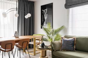 Scala 60E City Center Premium Apartments with Parking by Lion Apartments