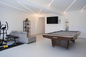 Elarchon Villa - Ultima Privacy