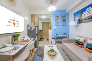 2 Condos, 5 Beds, 2 CR @ Shore2 MOA (3rd&5th Flrs)