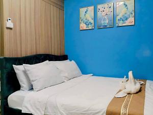 2 Condos, 5 Beds, 2 CR @ Shore2 MOA (3rd&5th Flrs)