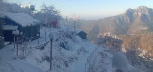 Surkanda Kanatal View Camps - Affordable Camping in Kanatal