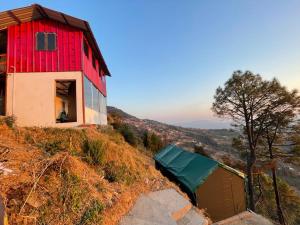 Surkanda Kanatal View Camps - Affordable Camping in Kanatal