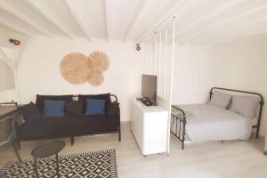 Grand studio proche Paris avec terrasse