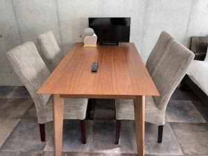 WOLF PACK APARTMENT 32