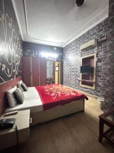 Hotel Star INN