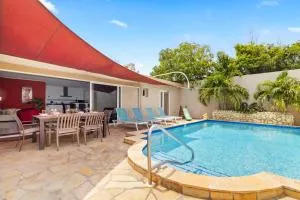 LARGE Villa with VIEW Private Pool FREE Utilities - Ponton
