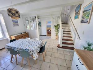 717- Villa Locqueran a 200m du port