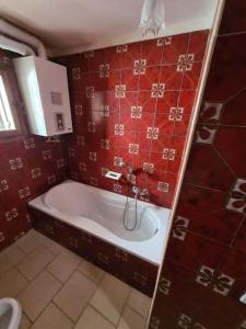 Casa Campofreddo - DIMORA RUSTICA CON PISCINA
