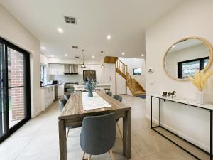 Altona entire 3 bedrooms house