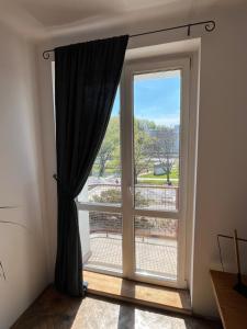 Jasne mieszkanie z balkonem w centrum