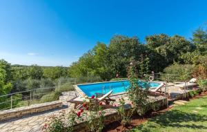 Rustic Villa Giselle with pool in Vizinada 