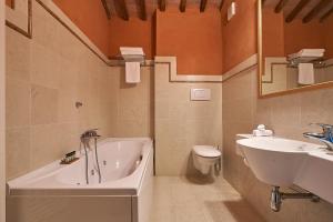 Double Room with Spa Bath