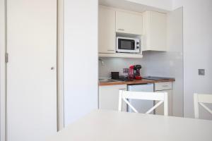 One-Bedroom Apartment Sea View room in Sand Beach Apartments