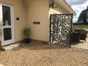 Stay at The Villain the grounds of a beautiful Manor House