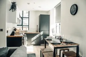 Stunning Views 2-Bedroom Apartment in Charming Holmfirth Village, Huddersfield - Hepworth