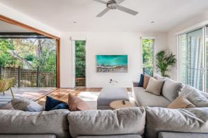 Headlands Hideaway - Pet Friendly Home at Moffs