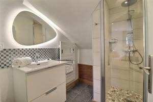 Chalets Chalet de standing avec sauna : photos des chambres