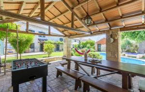 Beautiful Villa Captain Morgan with pool in Kanfan