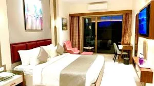 PUSHPAK HOTEL & CONVENTION - Nimāparha