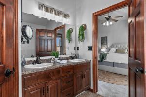 Your Resort On Gala Family Fun with Spa and Pool