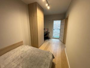 Chopin Park LUX Apartment, self check-in 24h, free parking, air-conditioning