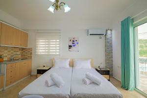 Azul Apartments