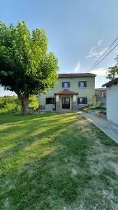 Hiška pod murvo - Kraški rob - Črni Kal