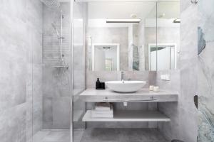 Studio with a balcony and AC - Rajska 3 street