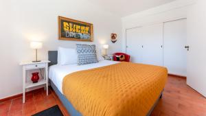 Sweet 1 BDR Apartment W Balcony by LovelyStay