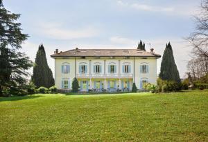 Villa Delle Rose - Appartamento di Lusso con piscina tra Milano e Como