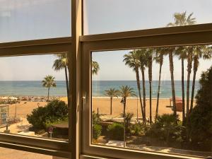 First Line Sea Apartment By Oliva