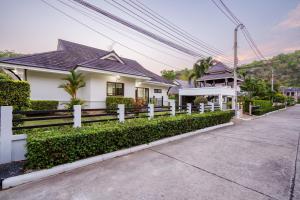 The Heights 1 Soi village The Heights 1, Hin Lek Fai Subdistrict, Hua Hin District, Prachuap Khiri Khan 77110 Thailand