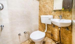 FabHotel Golden Leaf Nr Medanta- The Medicity & Artemis Hospital, Gurugram