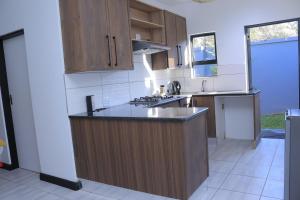 No 3 on Cladon :Jadde Apartments