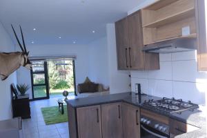 No 3 on Cladon :Jadde Apartments