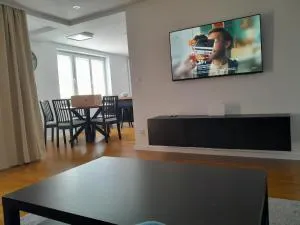 Apartmán centrum Bytča. - 普霍夫