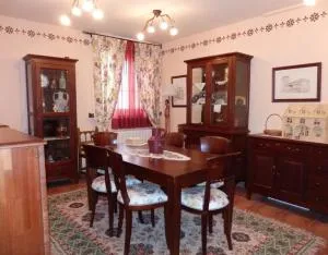 Villa y Corte - Castro - La Mudarra