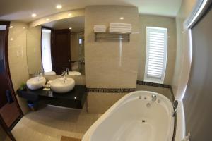 Sandunes Beach Resort & Spa