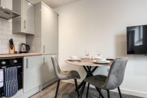 Contemporary Studio Apartment in Central Rotherham