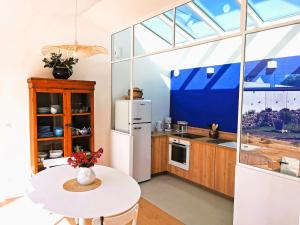 Maisons de vacances L Atelier de Dimitri a 500m de la Plage : photos des chambres